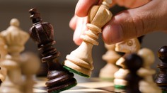 Najčudnejšie zákony sveta: Zákaz šoférovania bez trička alebo šachu pri sexe