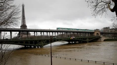 Francúzsko vyhlásilo povodňovú pohotovosť, hladina Seiny v Paríži stále stúpa