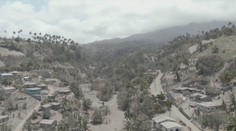 Výbuchy sopky zmenili malebný ostrov na nepoznanie. Svätý Vincent sa obáva ďalšej pohromy