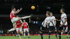 Arsenal nevyužil zaváhanie. S Tottenhamom iba remizoval