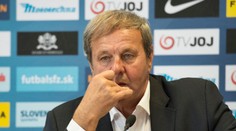 Čo stojí za odchodom trénera Kozáka? Má byť za tým neprofesionálny prístup hráčov