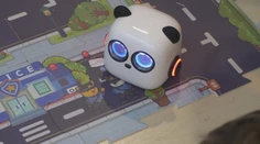 Obdobie klasických hračiek je už za nami. V Prievidzskej škôlke majú deti minirobota