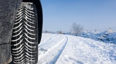 Zasnežené cesty s motoristickým novinárom: Toto sú zásady bezpečnej jazdy v zime