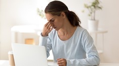 S astigmatizmom sa rodí mnoho ľudí. Môžete sa ho však navždy zbaviť