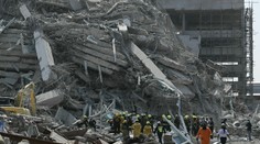 Slovák, ktorý žije v Bangkoku: V médiách tu píšu, že zrútenú budovu stavala firma, ktorej pred mesiacom padla diaľnica