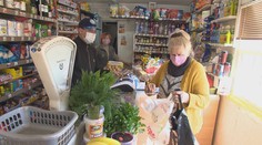 Boli sme sa pozrieť, či dnes od 9.00 do 12.00 nakupovali iba seniori