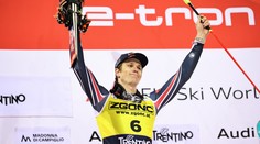 Nočný slalom v Taliansku ovládol Francúz Noel. Jeho krajana dostala na pódium skvelá jazda v druhom kole