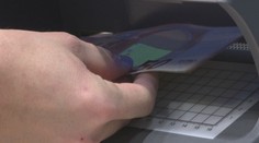 Nový televízor, auto či luxusná dovolenka. Zisťovali sme, na čo sa dnes oplatí zobrať si úver