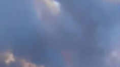 Požiar v Chorvátsku ešte stále úplne neuhasili. Z jednej obce sa valí hustý dym