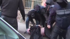 VIDEO: Gruzínska polícia zadržala opozičného lídra Gvaramiu. Po bitke upadol do bezvedomia