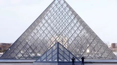 Otec útočníka z Louvre pochybuje o vine svojho syna