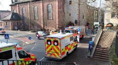 Bavorsko vydesil útok nožom. Muž dobodal na smrť dvoch ľudí vrátane dieťaťa