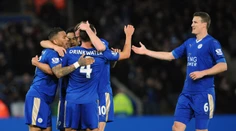 Líder tabuľky Leicester zaváhal, predviedol však nádhernú akciu