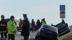Hromadná nehoda 10 áut neďaleko Slovenska, diaľnicu už otvorili