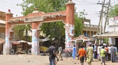 Desiatky vychudnutých a vyhladovaných teroristov sa vzdalo armáde