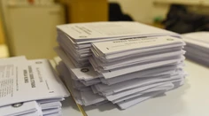 Zmeny pri voľbe zo zahraničia sú v parlamente. Návrh predložil Smer