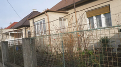 V Malackách sa strieľalo na dvore rodinného domu. V putách skončil jeho majiteľ