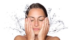 Tieto chyby najčastejšie robíme pri umývaní tváre