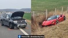 Na D4 sa zrazila Dacia s Ferrari. Športové auto skončilo v jarku, polícia si neodpustila uštipačný komentár