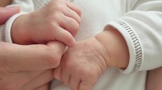 Nahrávka, z ktorej sa tají dych! Záchranár z linky 155 pomohol mamičke zachrániť život synčeka