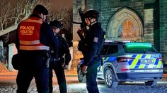 Poplach v Prahe. Pre bombové hrozby evakuovali tisíce ľudí