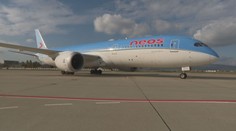 Ďalší obrí kolos na bratislavskom letisku. Dreamliner si prišiel po prvých cestujúcich