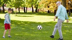 Máte pocit, že čas s vekom zrýchľuje? Vedci vysvetľujú, čo sa deje v mozgu