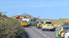 Na britskom ostrove spadol počas leteckého výcviku vrtuľník. Hlásia tri obete