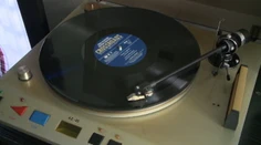 Platne sú opäť v kurze. V čom sú lepšie ako CD-čká?
