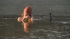 Neprekážajú jej mínusové teploty a ani ľad. Redaktorka Televíznych novín Martina Töröková o otužovaní