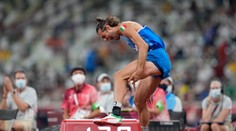 VIDEO: Jeden z najsilnejších momentov OH. Tuhý boj o zlato súperi vyriešili nečakaným spôsobom