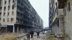 Obyvatelia Aleppa čakajú v neistom prímerí na evakuáciu