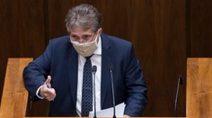 Poslanec Ľubomír Petrák zo Smeru je vo vážnom stave