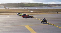 Rýchlostný súboj medzi stíhačkou, formulou a motorkou. Kto do cieľa prišiel prvý?