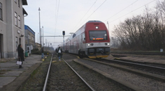 Na vlakovej stanici na západe Slovenska nebude zastavovať žiadny vlak. Ľudia sa búria