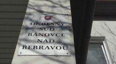 Roky si myslela, že jej manžel je mŕtvy. Súd v Bánovciach nad Bebravou ho dnes mal oživiť