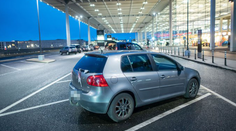 Záhada auta na berlínskom letisku: Na parkovisku stálo viac než rok