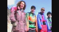 Pamätáte sa ešte, čo sa nosilo v 90. rokoch? Zaspomínali sme si odborníčkami na módu