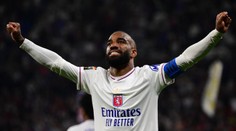 Opúšťa potápajúcu sa loď. Opora Lyonu posilní nováčika saudskoarabskej ligy