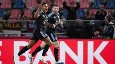 Aston Villa je jednou nohou v semifinále EL, rovnako Freiburg. V Porte sa zrodila remíza