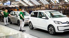 Tešili ste sa z dotácie na elektromobil? Smola! Ministerstvo celú registráciu zrušilo