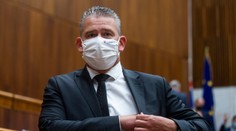 Sme rodina nie je spokojná s ministrom Mikulcom. Chce si počkať, na výsledky nového policajného šéfa