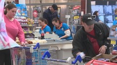 Niektoré potraviny v Bratislave obchádzajú zákon: Na sviatky sú z predavačiek konateľky