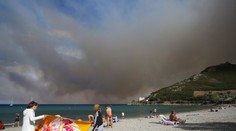 Na Korzike museli pre požiare evakuovať stovky dovolenkárov