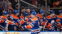 VIDEO: Gól ako z videohry, hráči Detroitu sa nechytali. Dnešným frajerom je hviezda NHL