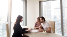 Po koronakríze môžu byť rizikom nesplácané úvery, aj keď si ľudia odložili splátky