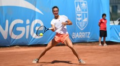 VIDEO: Daj si deodorant, smrdíš, pustila sa britská tenistka do súperky. Reakcia mladej Francúzky sa stala virálnou