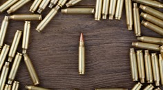 Investigatívny novinár si našiel v schránke náboj do pištole, niekto mu ho tam hodil