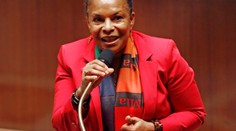 Francúzska ministerka spravodlivosti odstúpila z funkcie