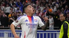Európska liga: Lyon v závere šokoval Manchester United, Lazio prekvapujúco zakoplo